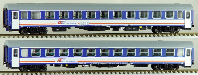 Set of 2 Passenger couchette cars type 136A in IC livery<br /><a href='images/pictures/ACME/55093.jpg' target='_blank'>Full size image</a>